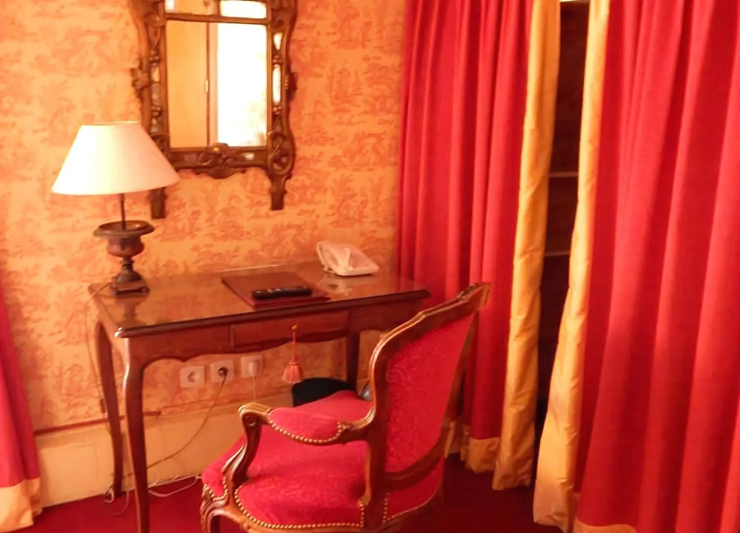 Grand Hotel Dechampaigne Párizs