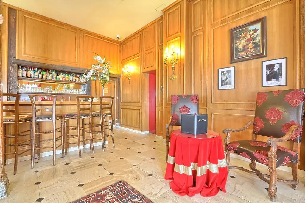Grand Hotel Dechampaigne Paris