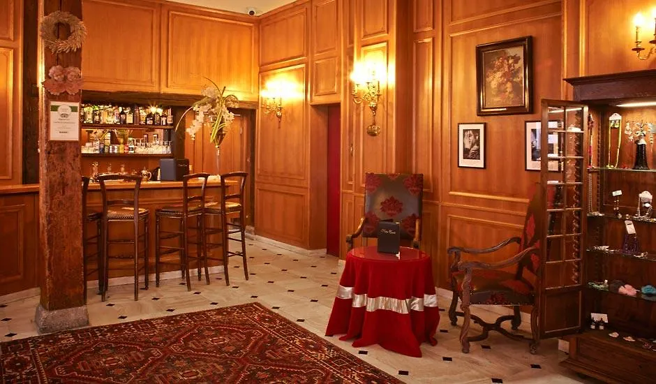Grand Hôtel Dechampaigne Paris 3*,